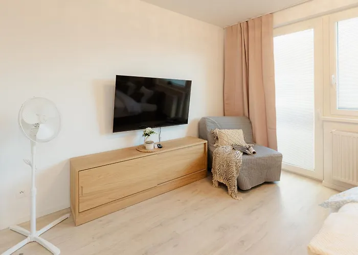 דירה Airport With Balcony *