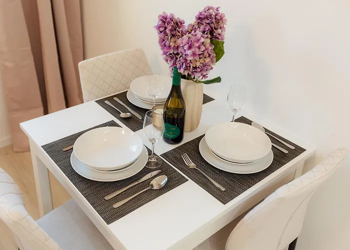 Airport With Balcony Apartment Pressburg