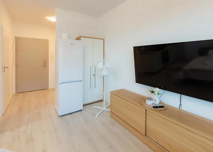 Airport With Balcony * ברטיסלאבה