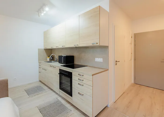 아파트 Airport With Balcony